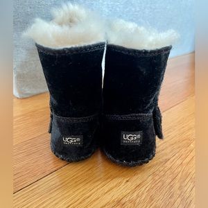 UGG baby/wallet Erin bootie, NEVER WORN.